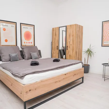 Luxapartment I Sturova Appartamento *